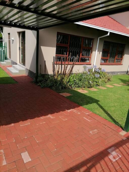 Garden And Park Leisure On Tugela Apartamento Benoni Exterior foto